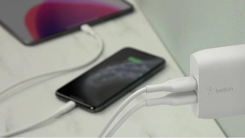 Belkin BoostCharge 24W Dual USB-A Wall Charger & USB-C Cable (1M) - White Belkin